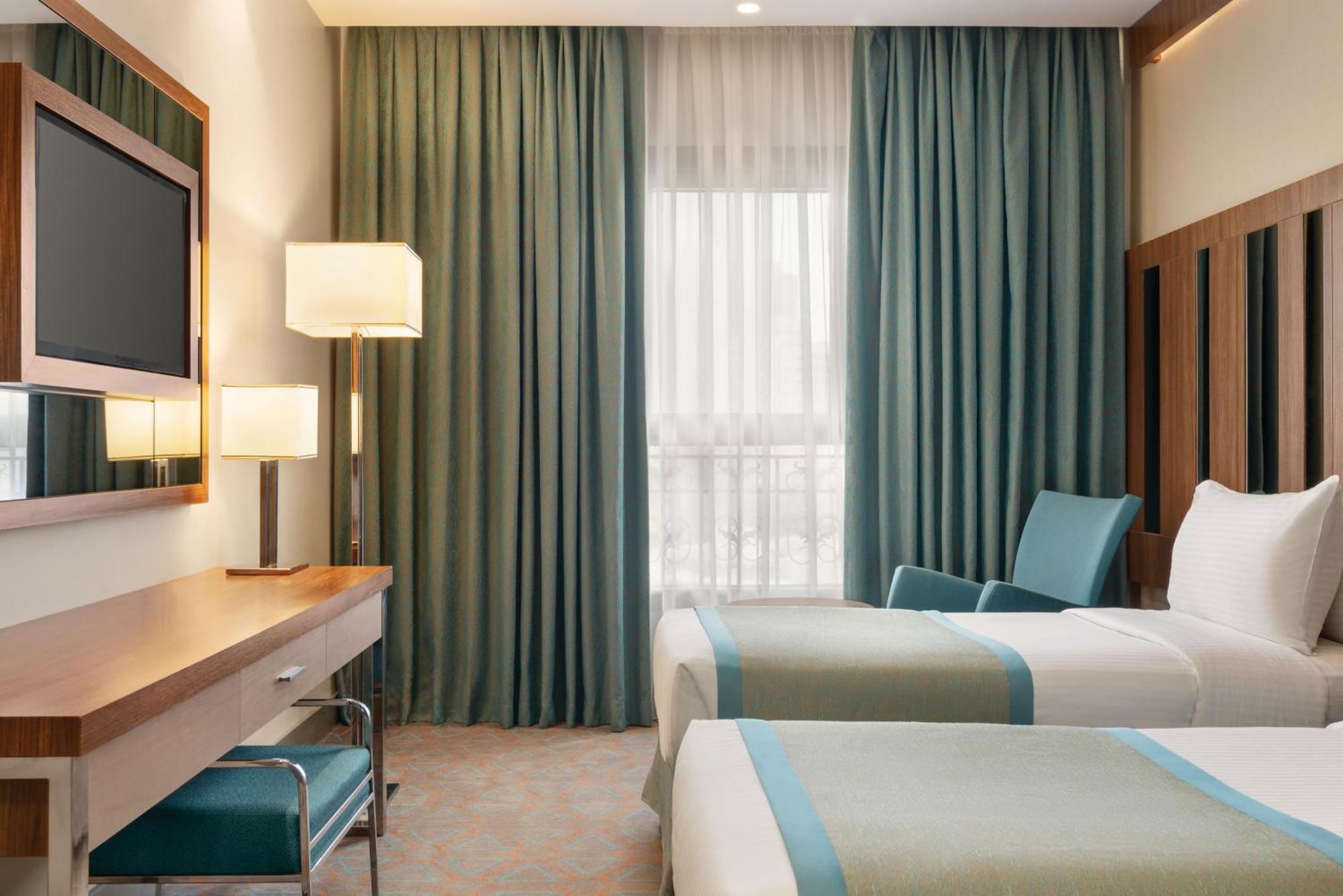 Ramada By Wyndham Makkah Zad Al Tayseer Mecca Exterior foto