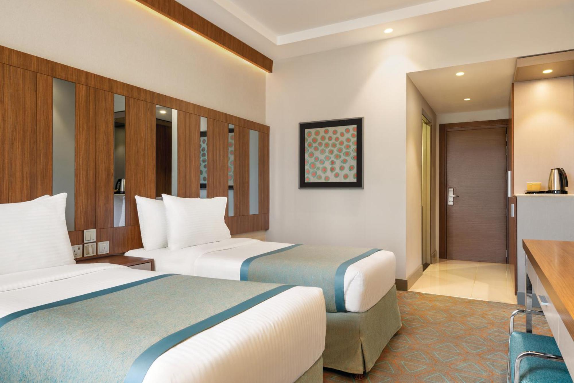 Ramada By Wyndham Makkah Zad Al Tayseer Mecca Exterior foto
