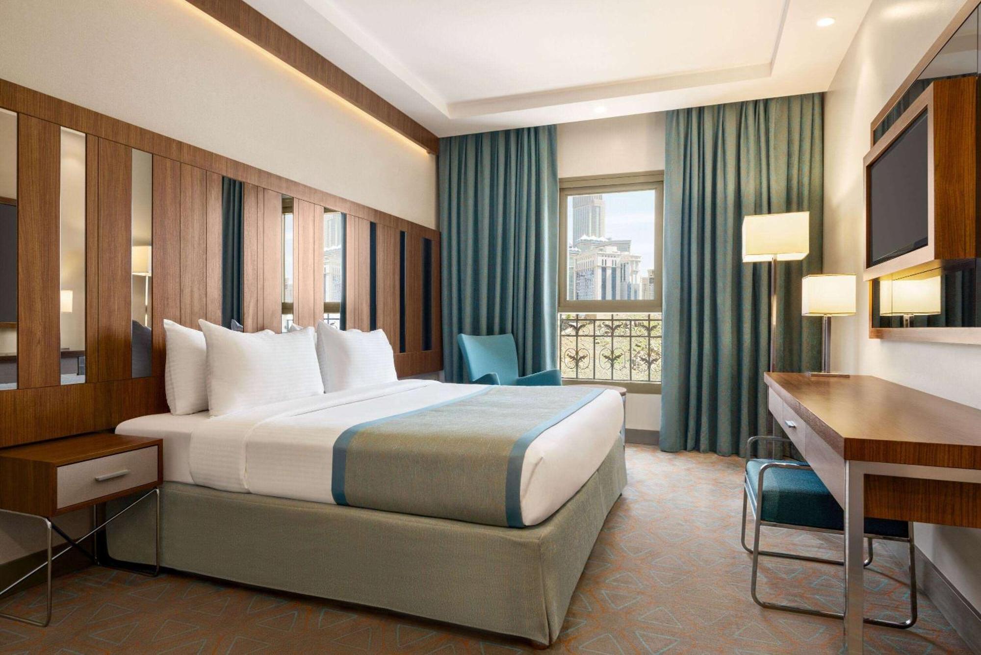 Ramada By Wyndham Makkah Zad Al Tayseer Mecca Exterior foto