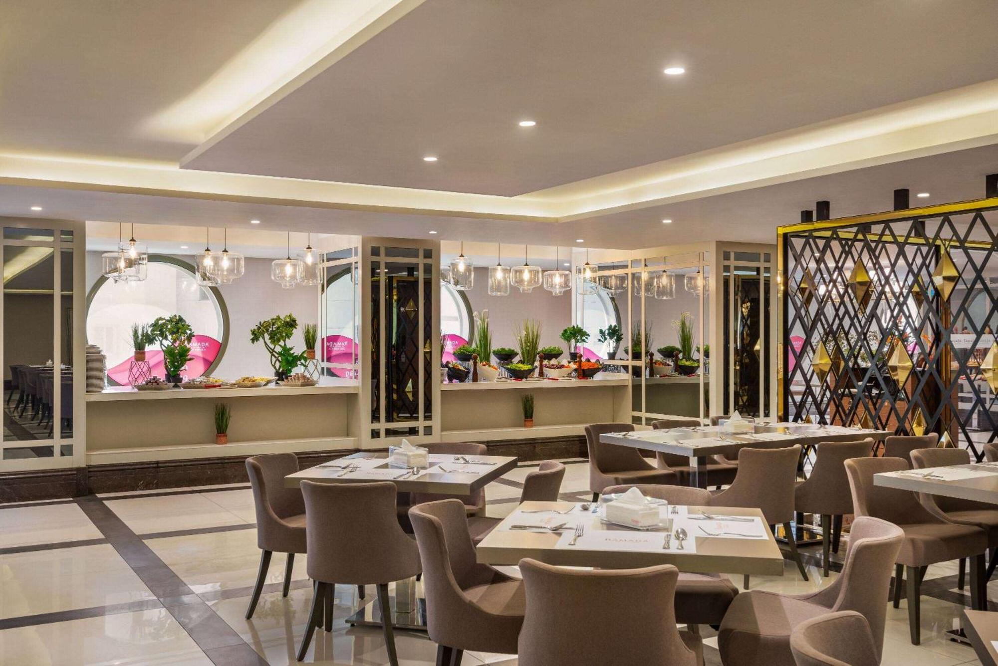 Ramada By Wyndham Makkah Zad Al Tayseer Mecca Exterior foto